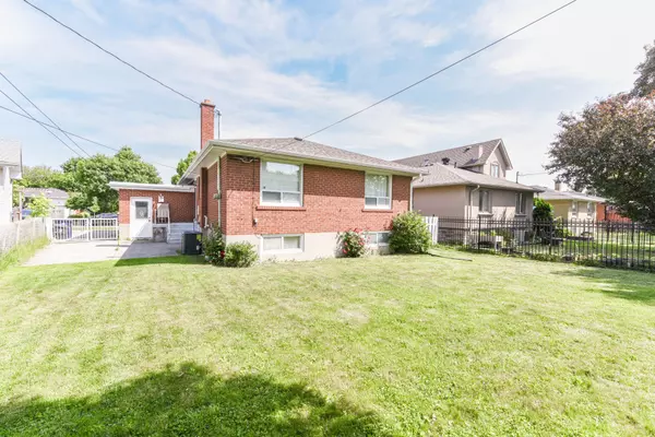 Toronto W08, ON M9C 3W4,44 Birgitta CRES