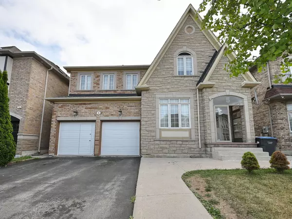 5 Freshspring DR, Brampton, ON L6R 3H6