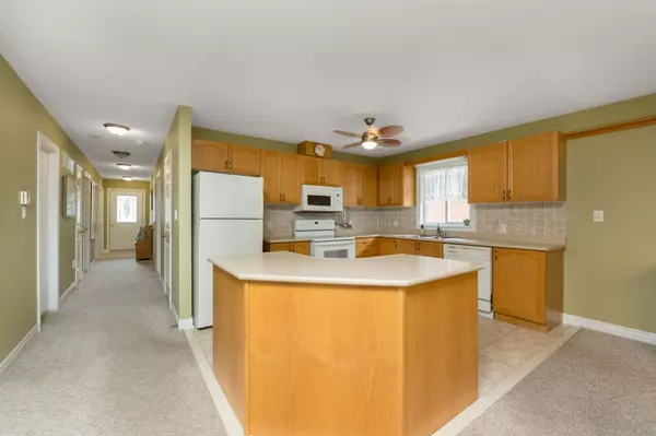 Milton, ON L9T 5X3,346 Centennial Forest DR