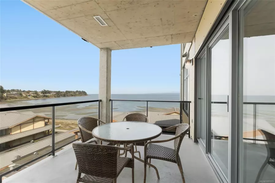 181 Beachside Dr #703/704A, Parksville, BC V9P 2H5