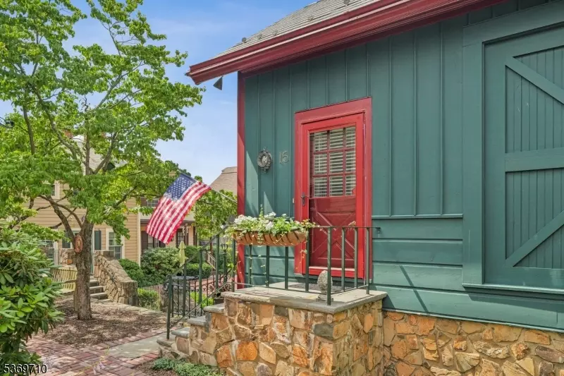 15 Murray Hill Sq, New Providence Boro, NJ 07974