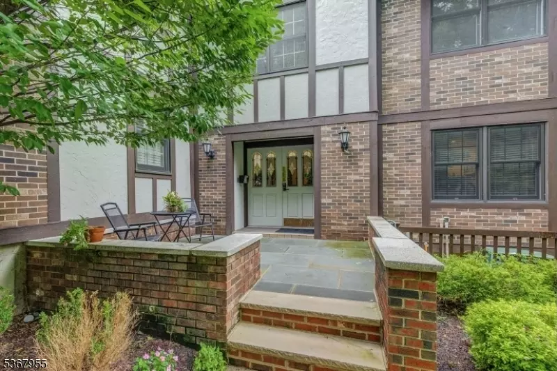 21G Heritage Dr, Chatham Twp., NJ 07928