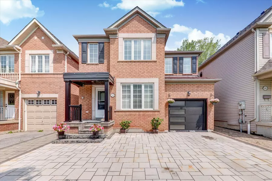 133 McSweeney CRES, Ajax, ON L1T 4C8