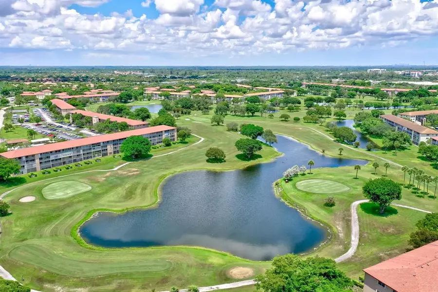 601 SW 142nd Ave #115Q, Pembroke Pines, FL 33027