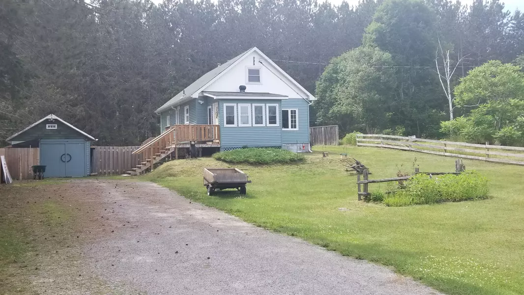 31 Boulter Lake RD, Hastings Highlands, ON K0L 2K0