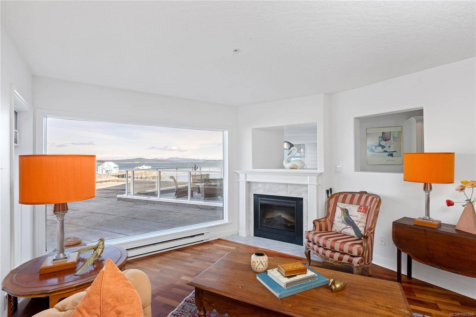 Sidney, BC V8W 1L6,2550 Bevan Ave #202