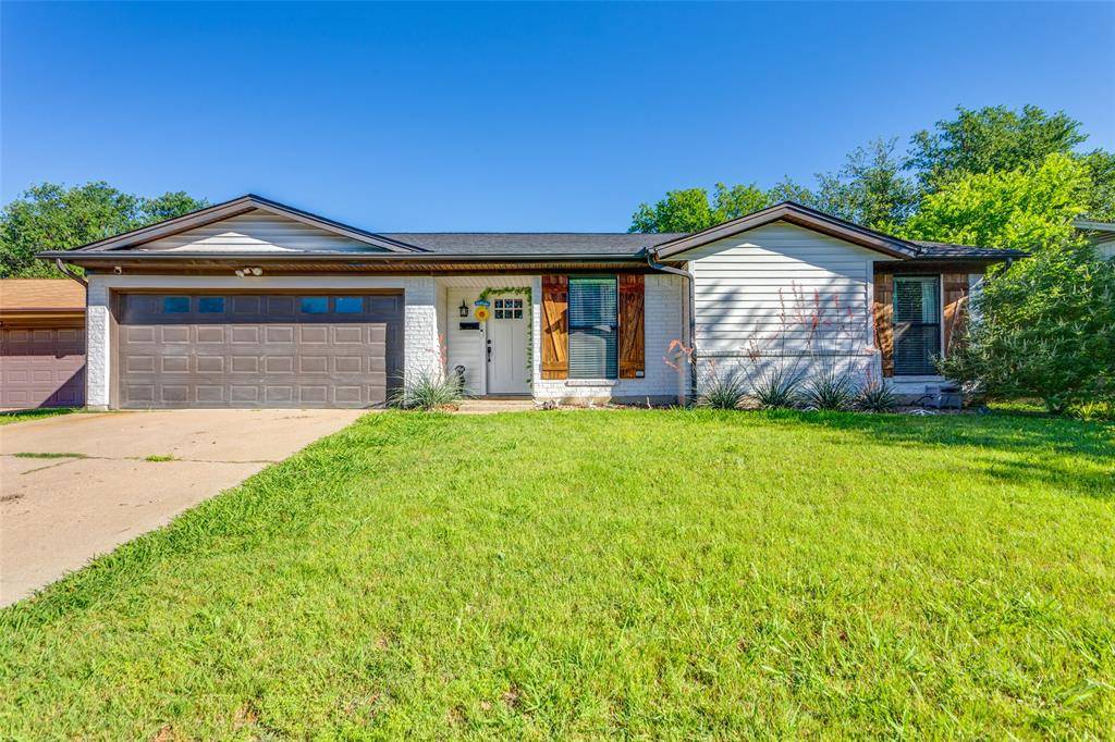 Burleson, TX 76028,204 Laura Drive