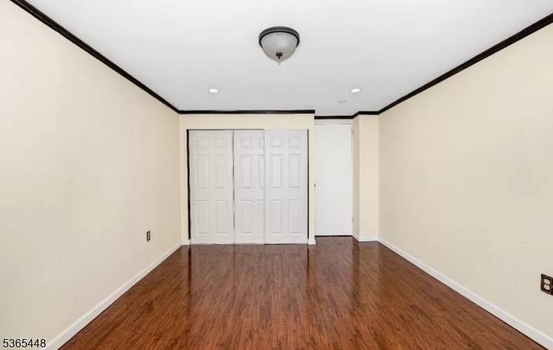Newark City, NJ 07102,111 Mulberry St #4R