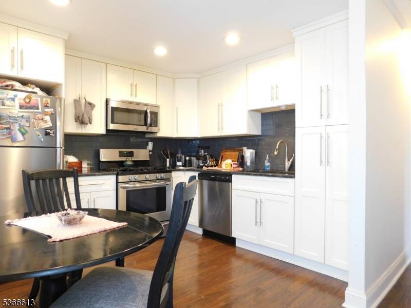 176 Totowa Rd, Totowa Boro, NJ 07512