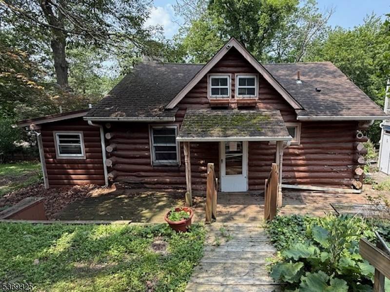 66 Lindys Dr, West Milford Twp., NJ 07480