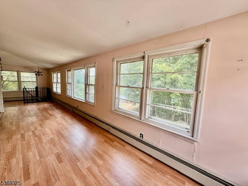 West Milford Twp., NJ 07480,66 Lindys Dr