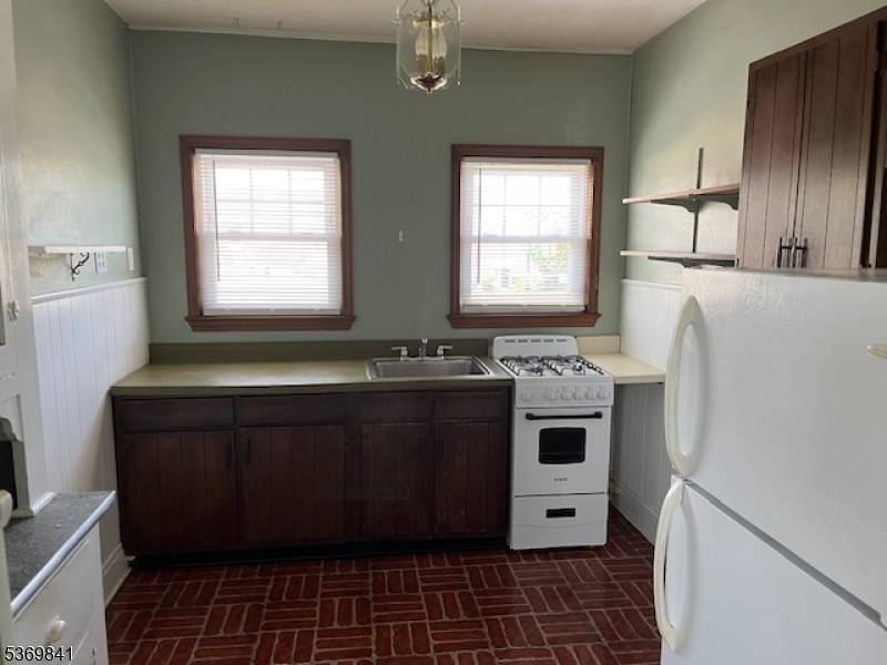 Bound Brook Boro, NJ 08805,315 Longwood Ave #2