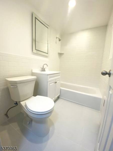 Nutley Twp., NJ 07110,11 River Road #B