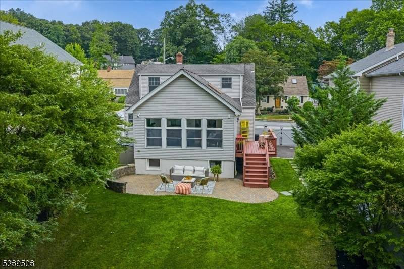 Verona Twp., NJ 07044,41 Lynwood Rd