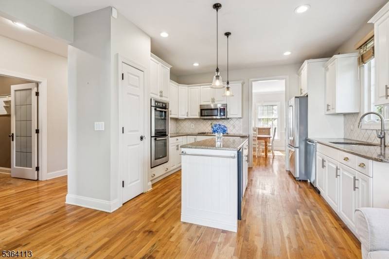 Bernardsville Boro, NJ 07924,1 Dogwood Ct