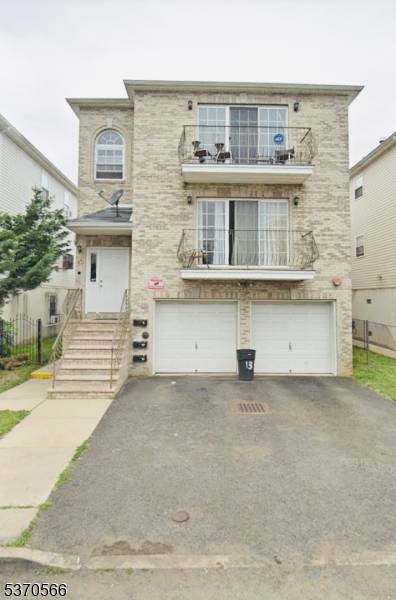 13 Lisa Ct, Newark City, NJ 07112