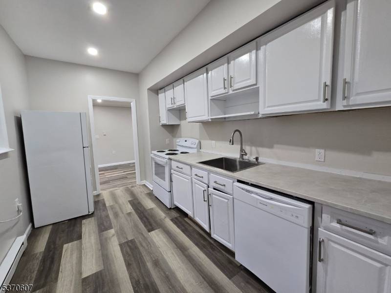 Totowa Boro, NJ 07512,53 Norwood Terr