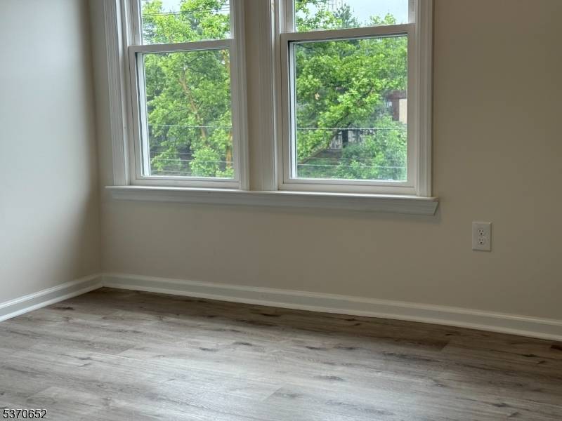 West Orange Twp., NJ 07052,3-5 Alden Street #4