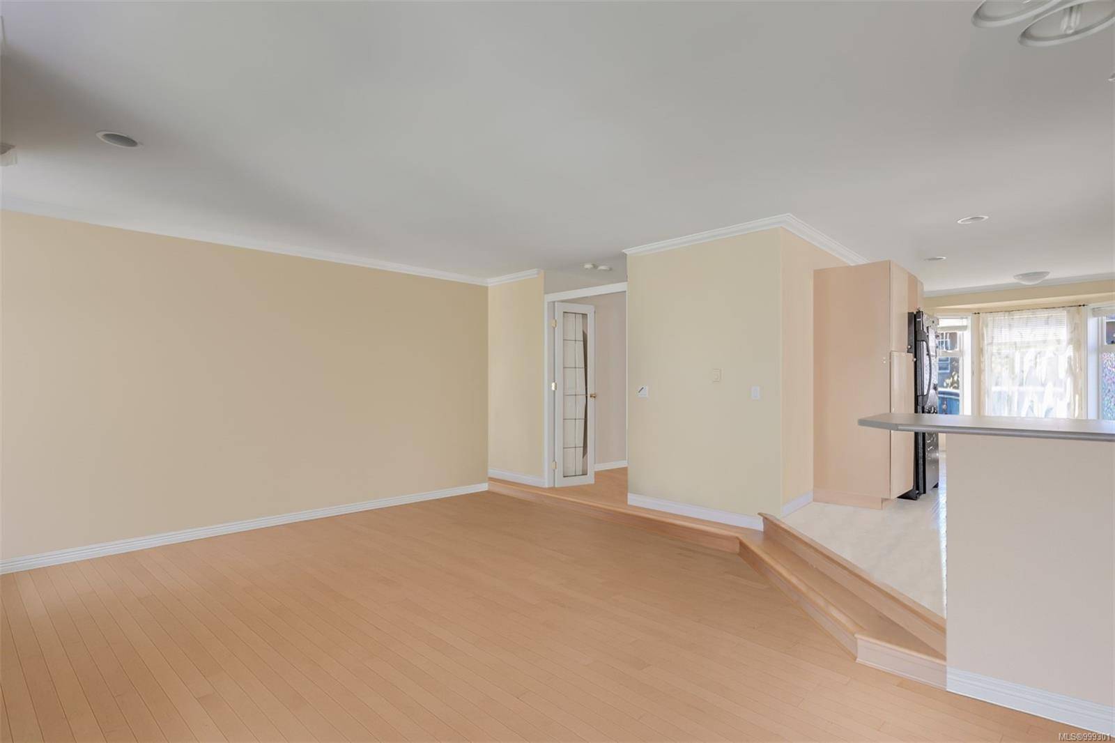 Victoria, BC V8T 1G1,1168 Caledonia Ave