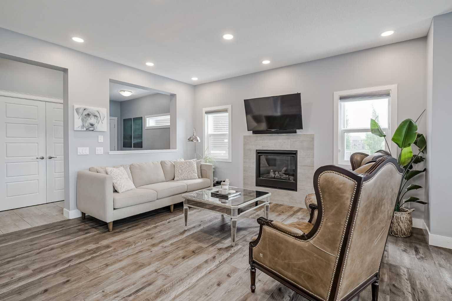 Calgary, AB T3P 0W3,277 Carringvue MNR NW