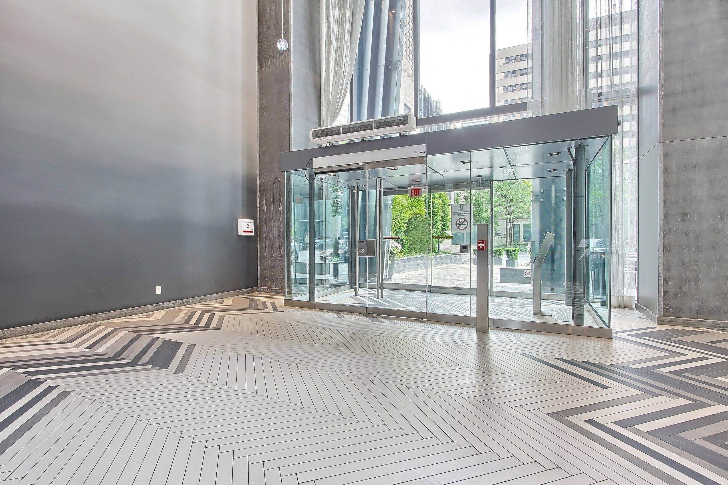 Toronto C01, ON M5S 0A6,65 St Mary ST #3211