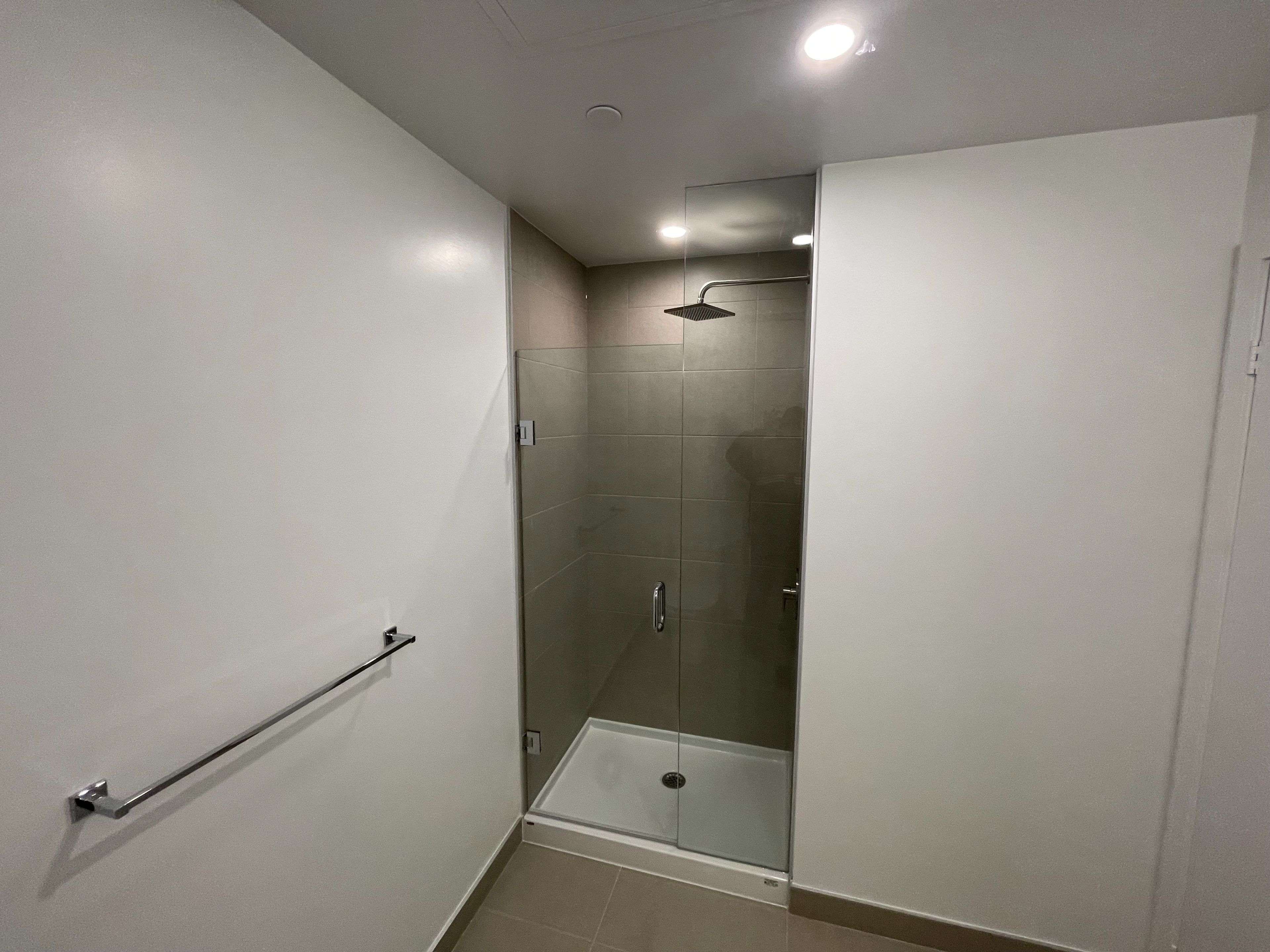 Toronto C01, ON M5V 3W2,55 Mercer ST #4706