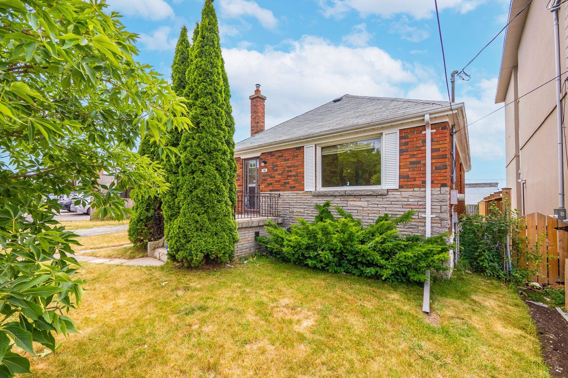 18 Jeavons AVE, Toronto E04, ON M1K 1S8