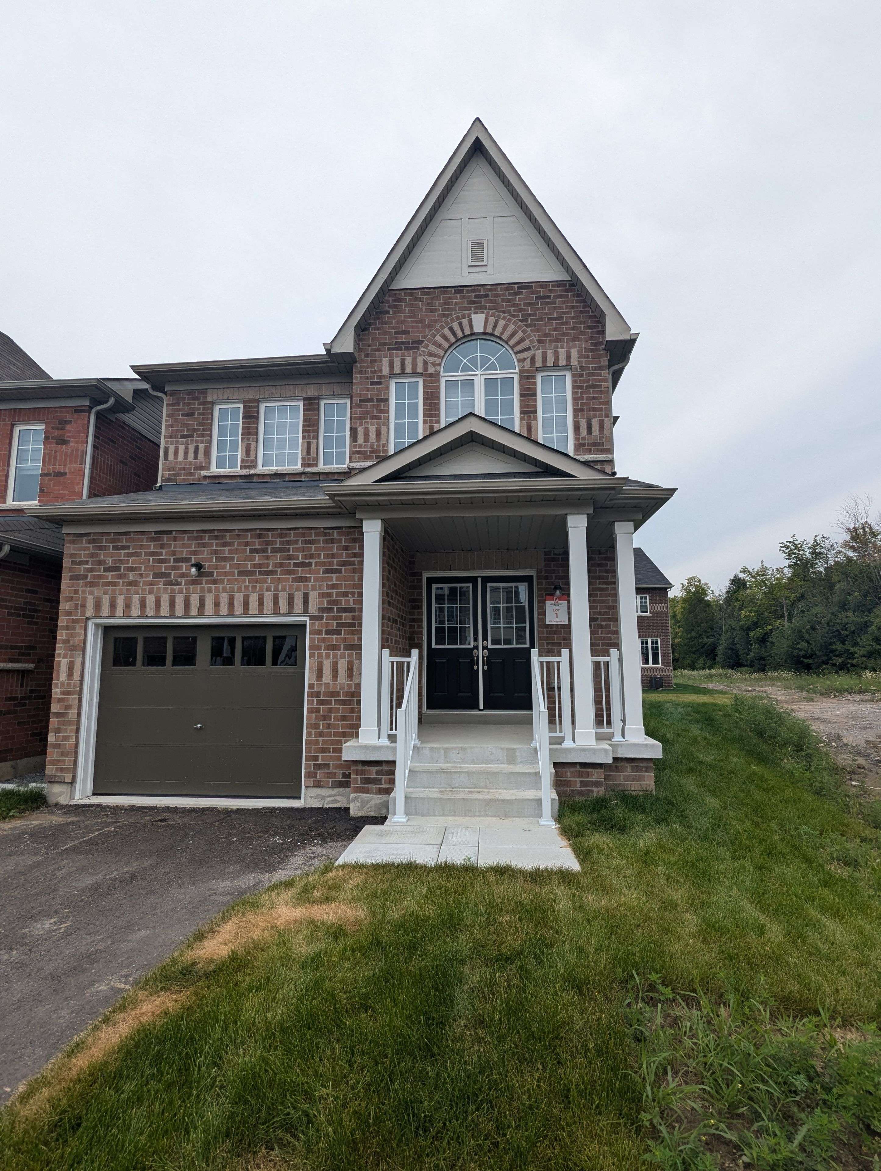 Oshawa, ON L1K 1A4,676 Fleetwood DR W