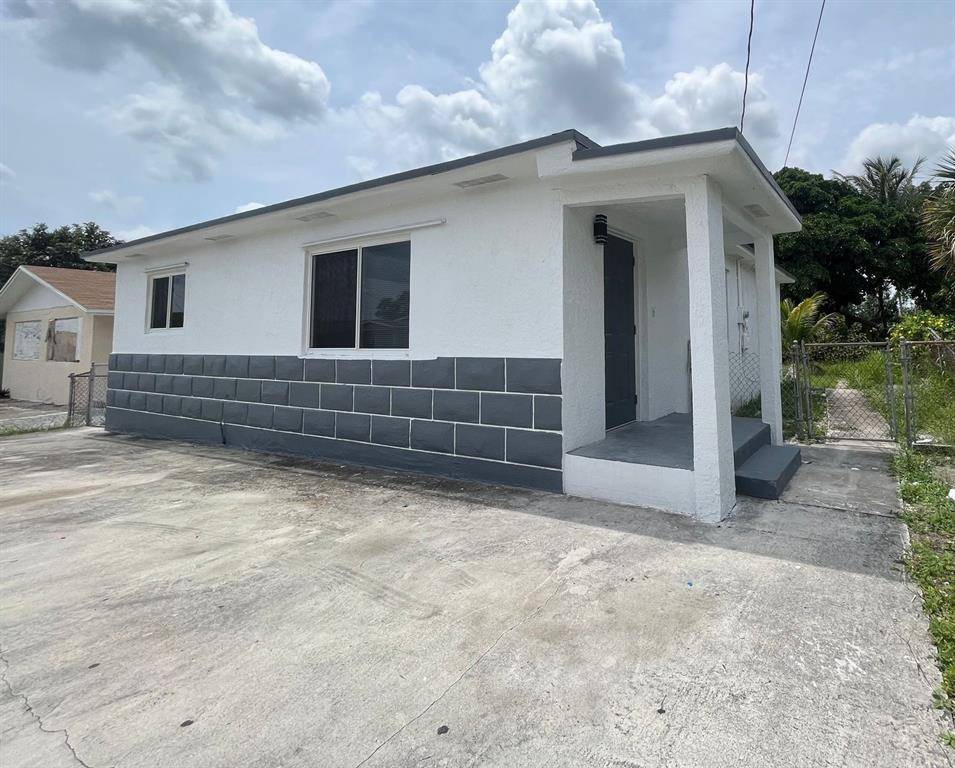 1449 W 36th St, Riviera Beach, FL 33404