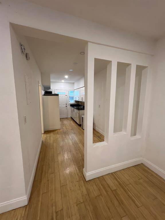 Miami Beach, FL 33141,8080 Tatum Waterway Dr #10
