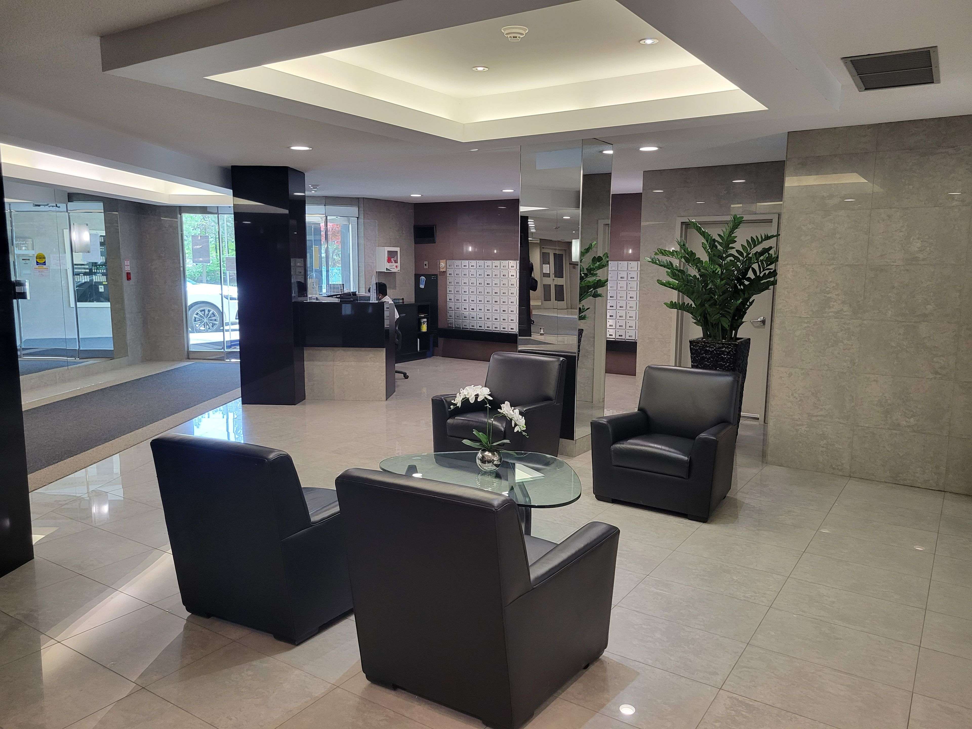 Vaughan, ON L4J 7X1,7250 Yonge ST #1005