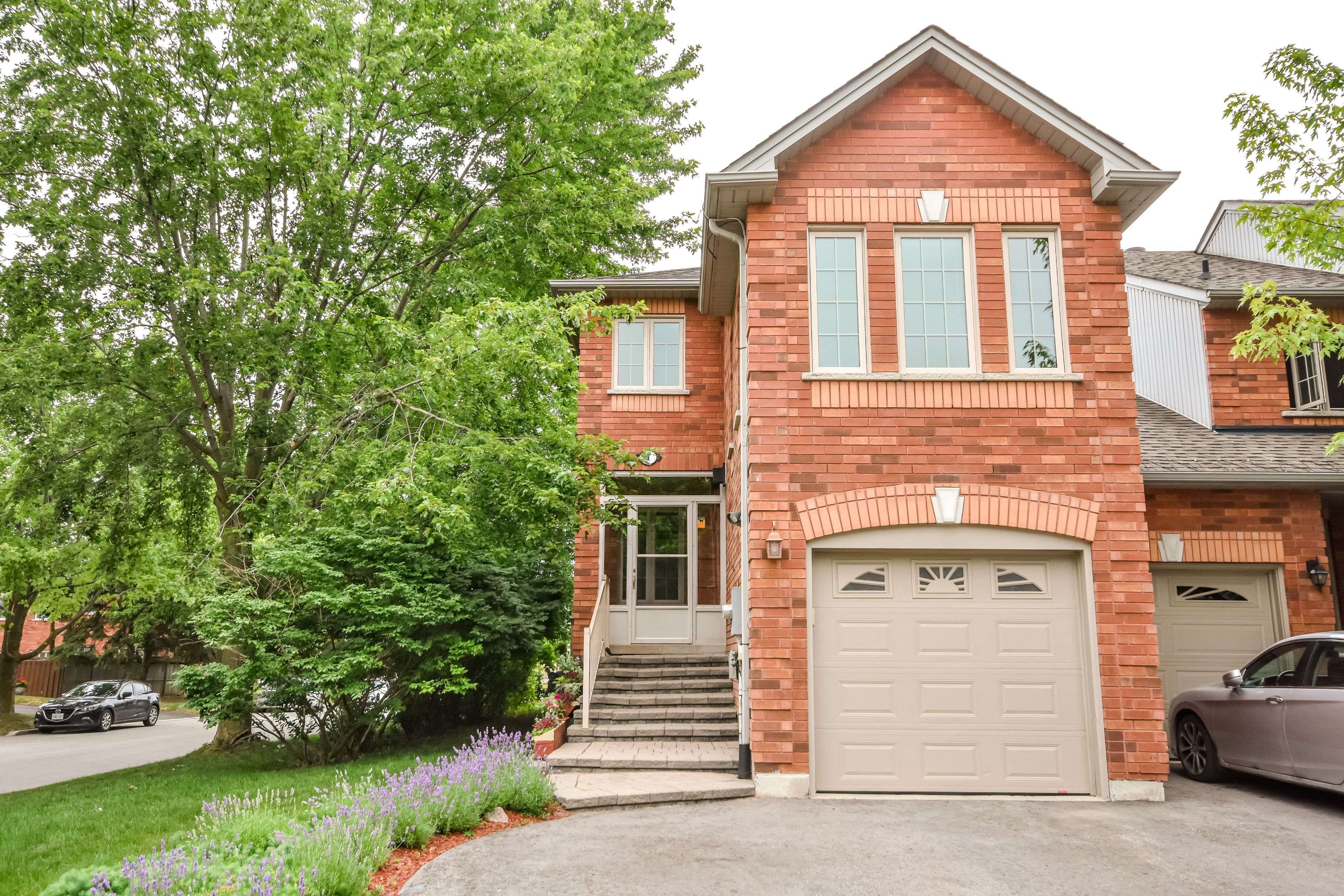 1 Kelly PL, Barrie, ON L4N 8N2