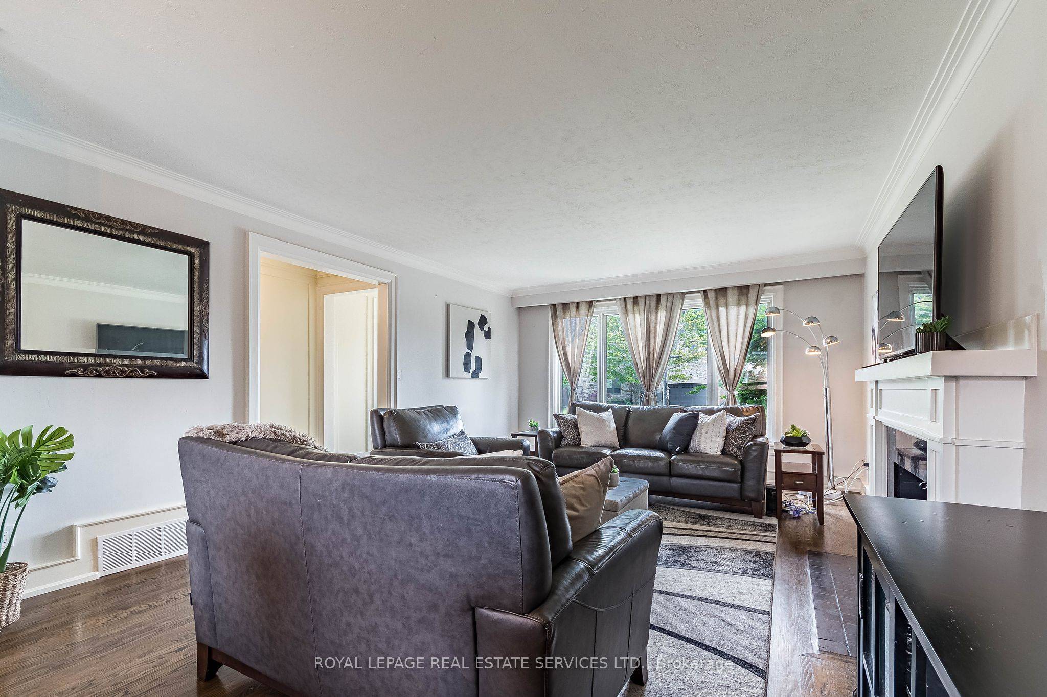 Toronto W08, ON M9B 5L9,42 Glen Agar DR
