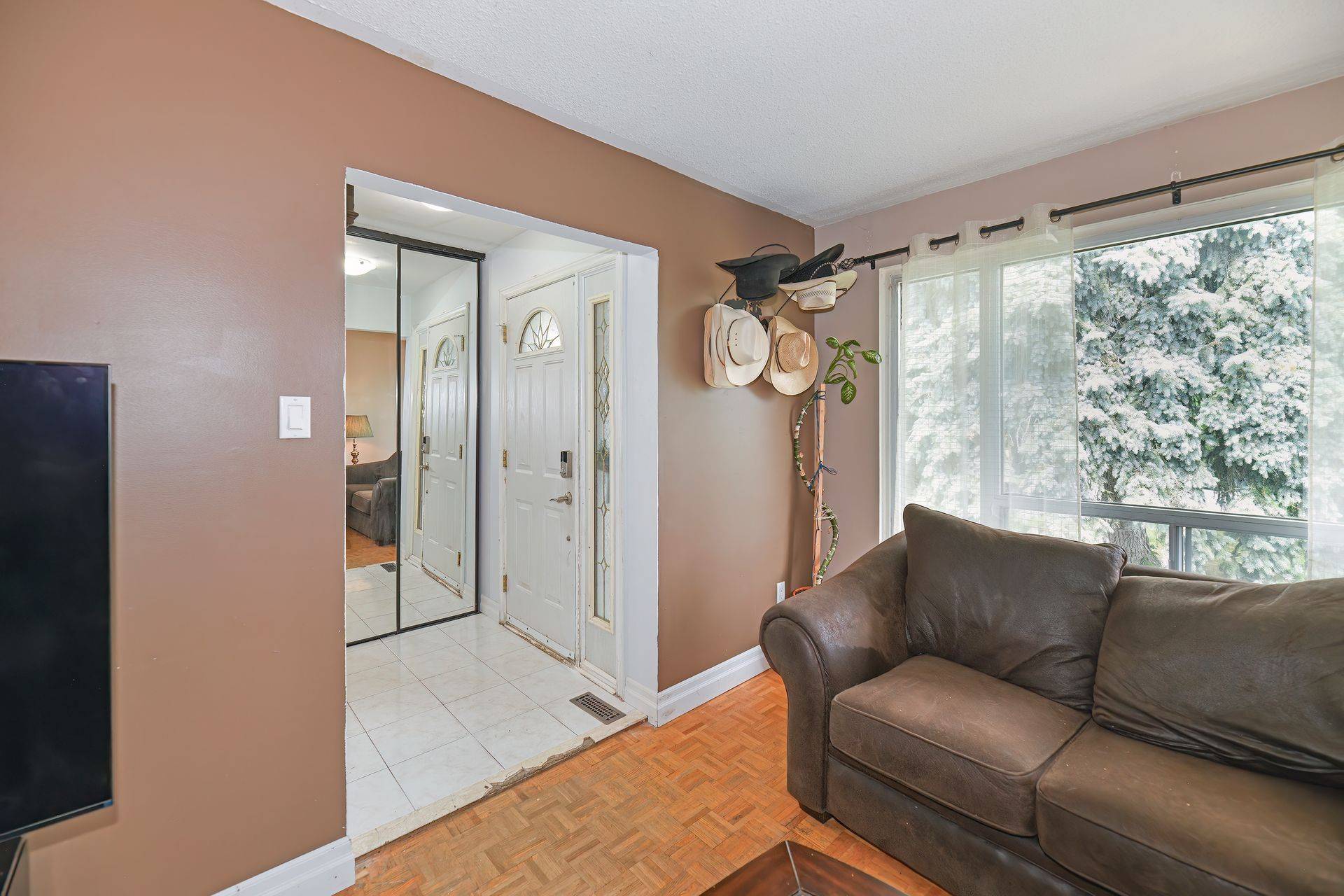 Brampton, ON L6S 2S2,7 Mandarin CRES