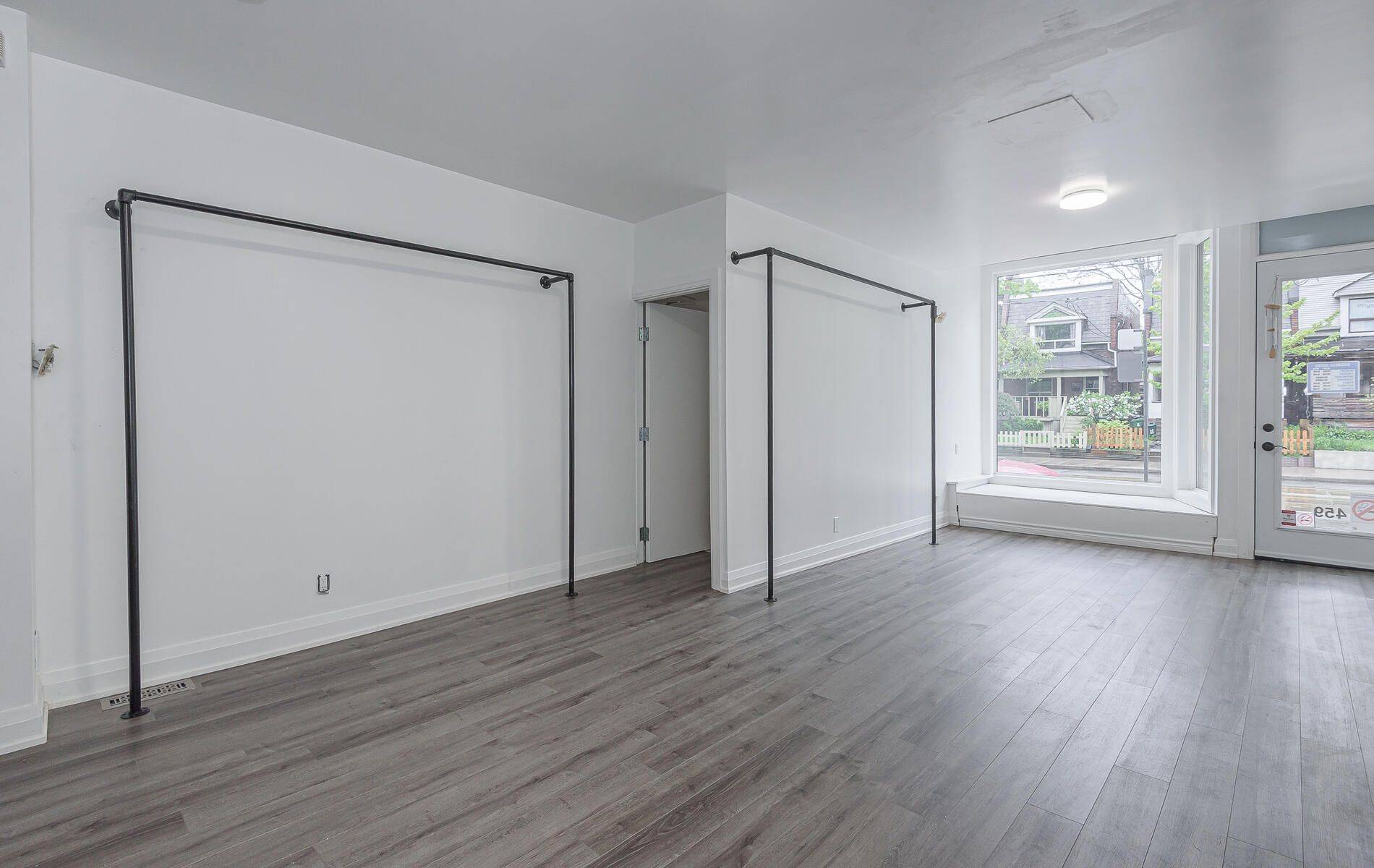 Toronto W01, ON M6R 2N4,459 Roncesvalles AVE #Main
