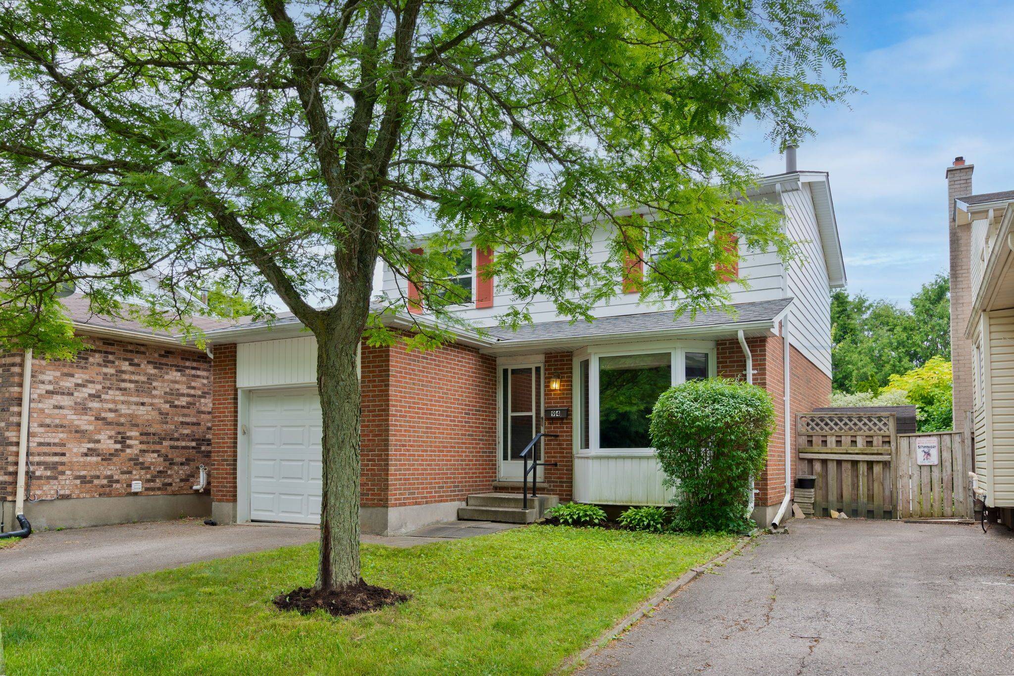 London North, ON N6G 3P6,94 Olympic CRES