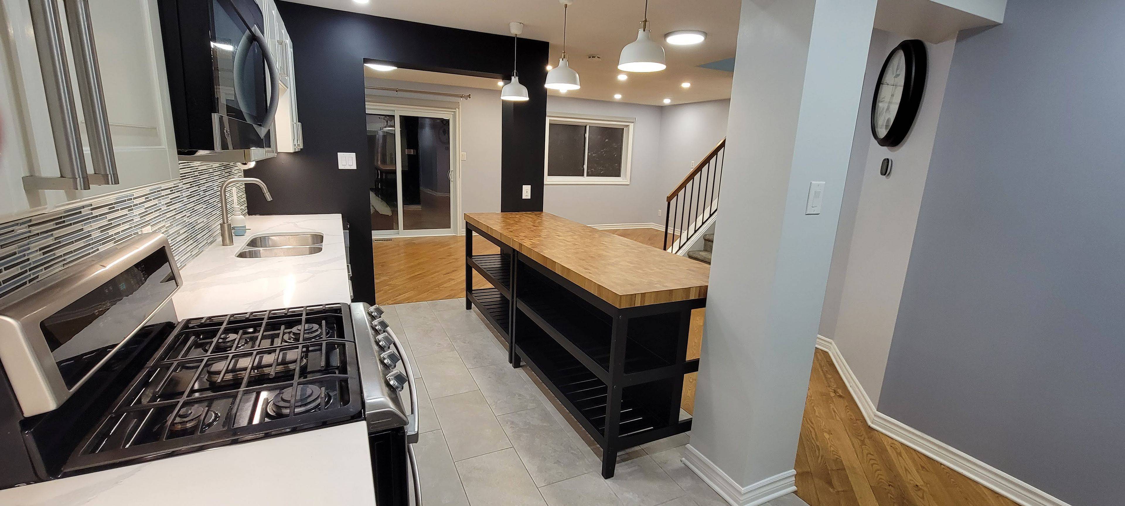 Kanata, ON K2L 3T5,272 Pickford DR