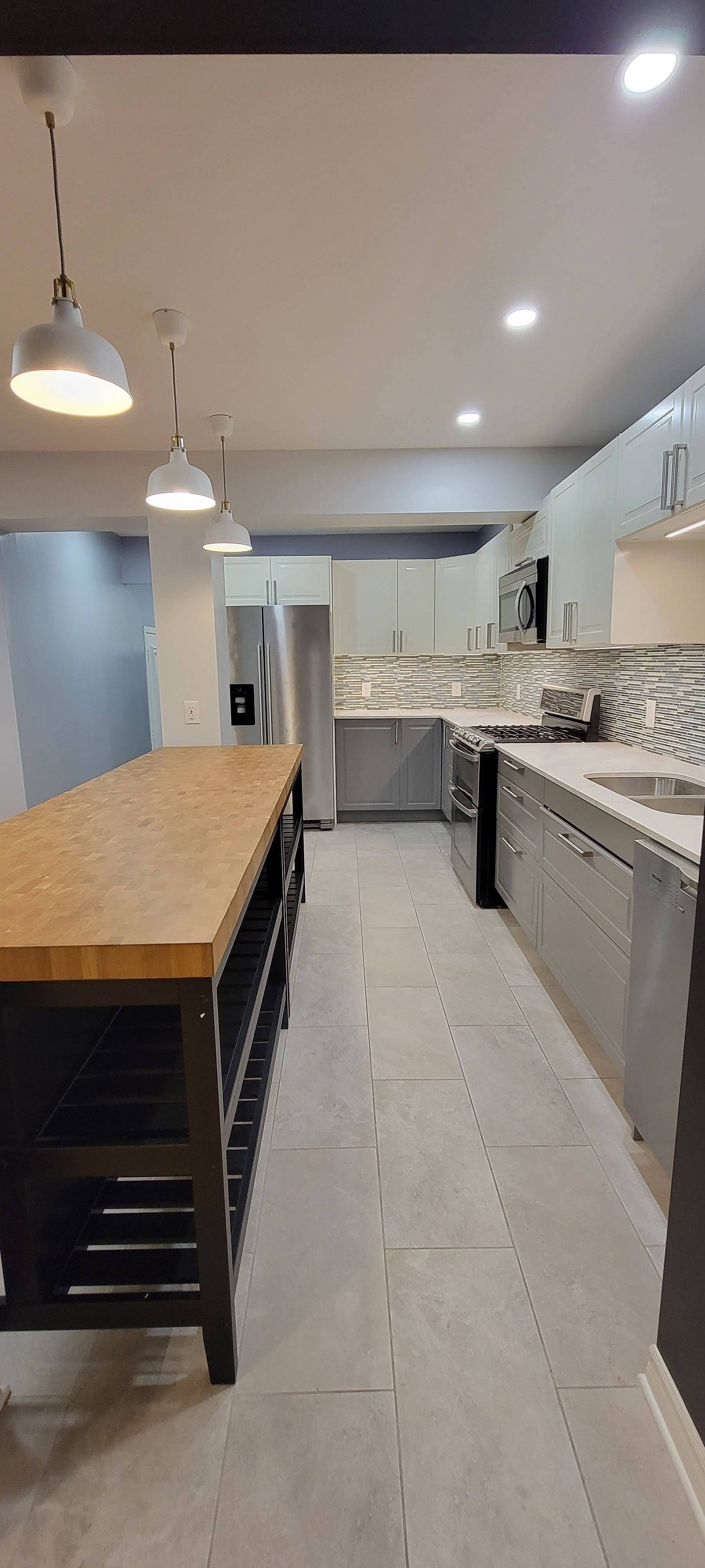 Kanata, ON K2L 3T5,272 Pickford DR