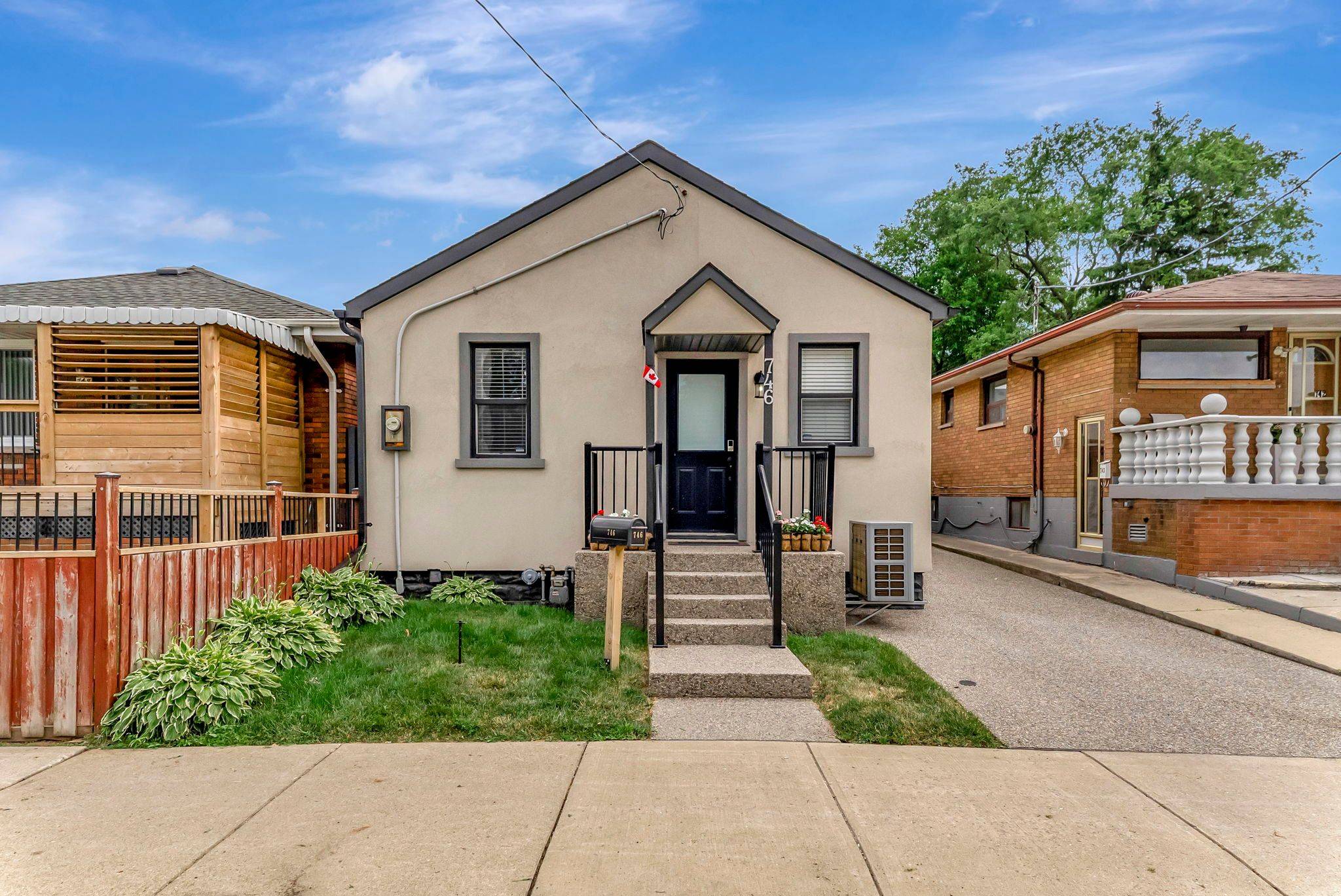 746 Roxborough AVE, Hamilton, ON L8H 1S7