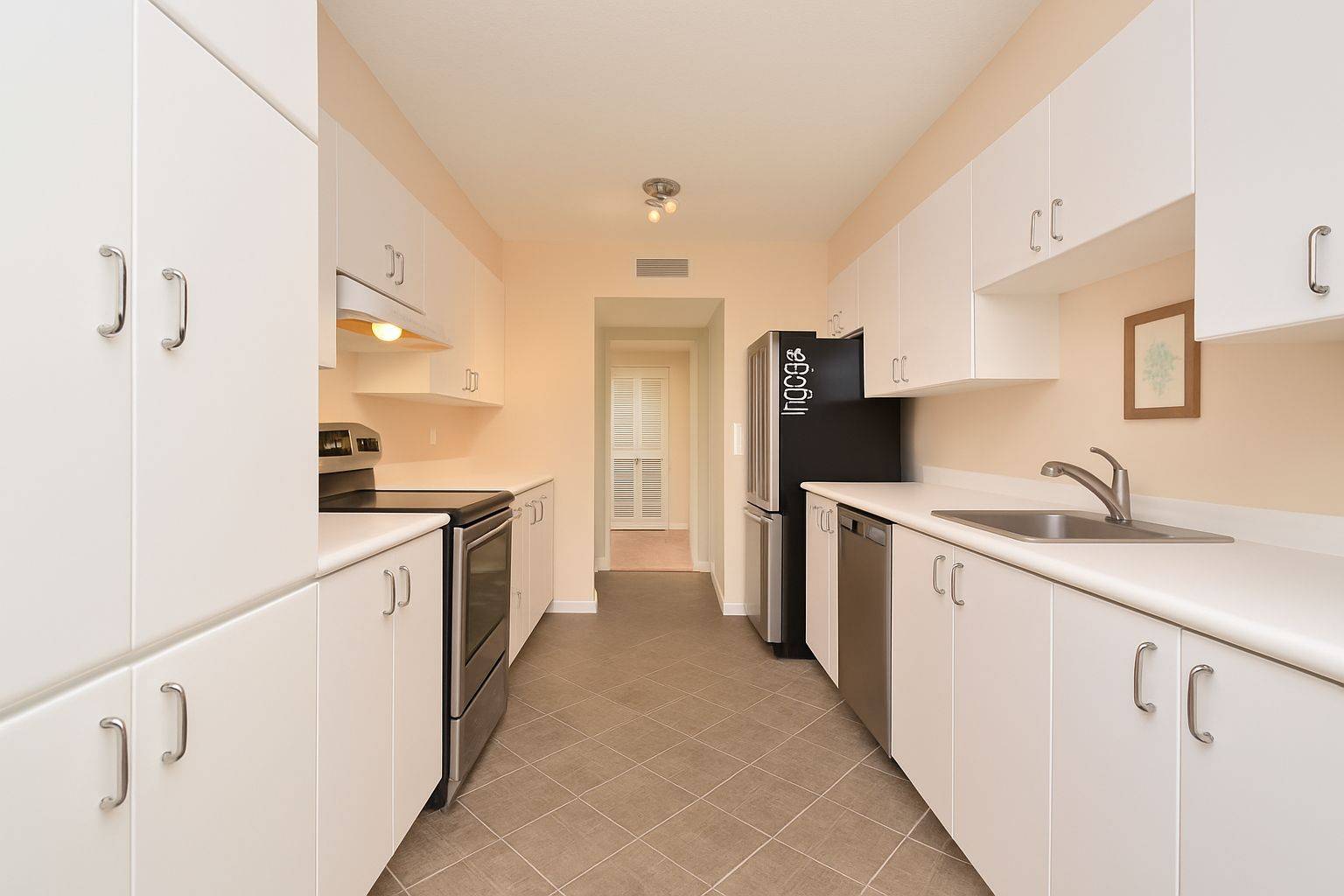 West Centre Town, ON K1Y 4T8,215 Parkdale AVE #1510