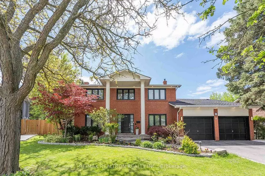 Markham, ON L3T 2A2,20 Dale Park CT N