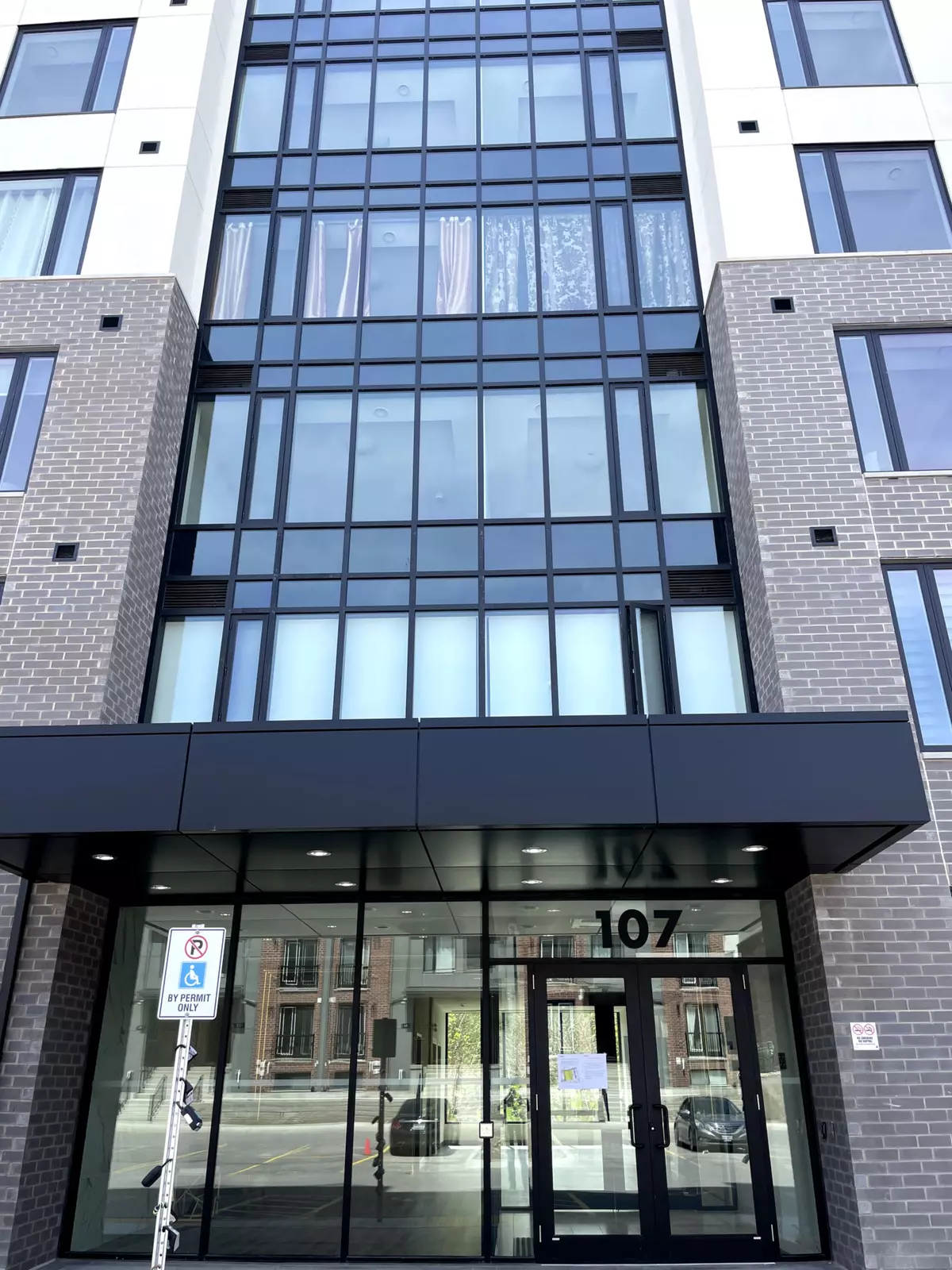 Waterloo, ON N2J 0G3,107 Roger ST #507