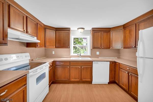 425 Powerville Rd, Boonton Twp., NJ 07005