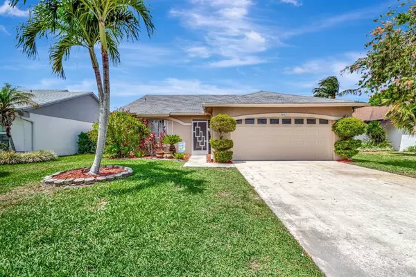 5065 Arbor Glen Cir, Lake Worth, FL 33463