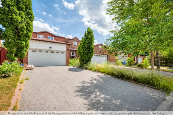 Markham, ON L3R 6Y5,102 Tangmere CRES