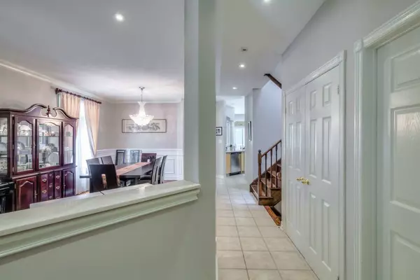 Vaughan, ON L6A 2R5,115 Ridgeway CT