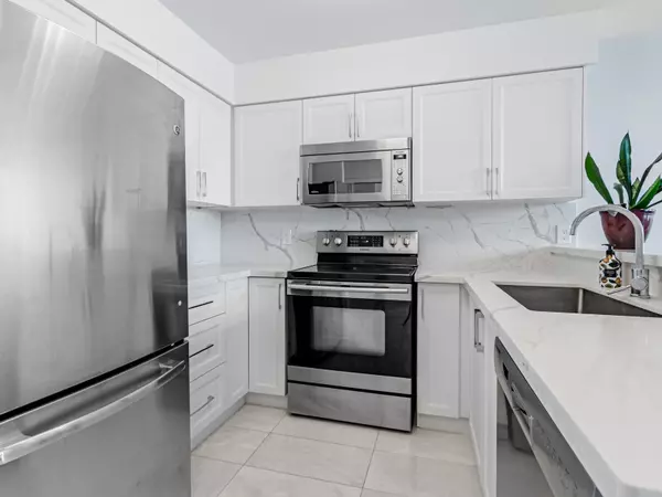 Toronto W06, ON M8Y 3Y9,200 Manitoba ST #326