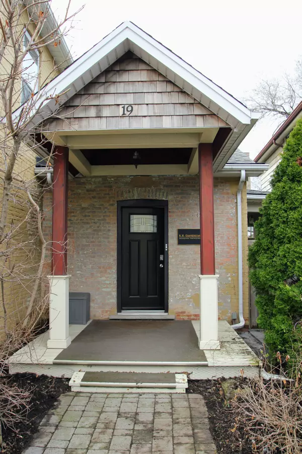 St. Catharines, ON L2R 4R5,19 Court ST