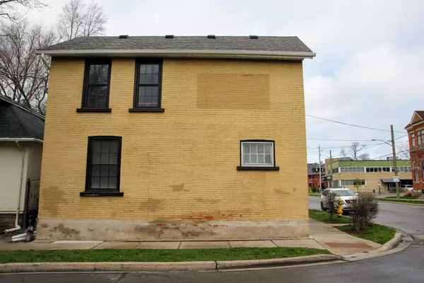 St. Catharines, ON L2R 4R5,19 Court ST