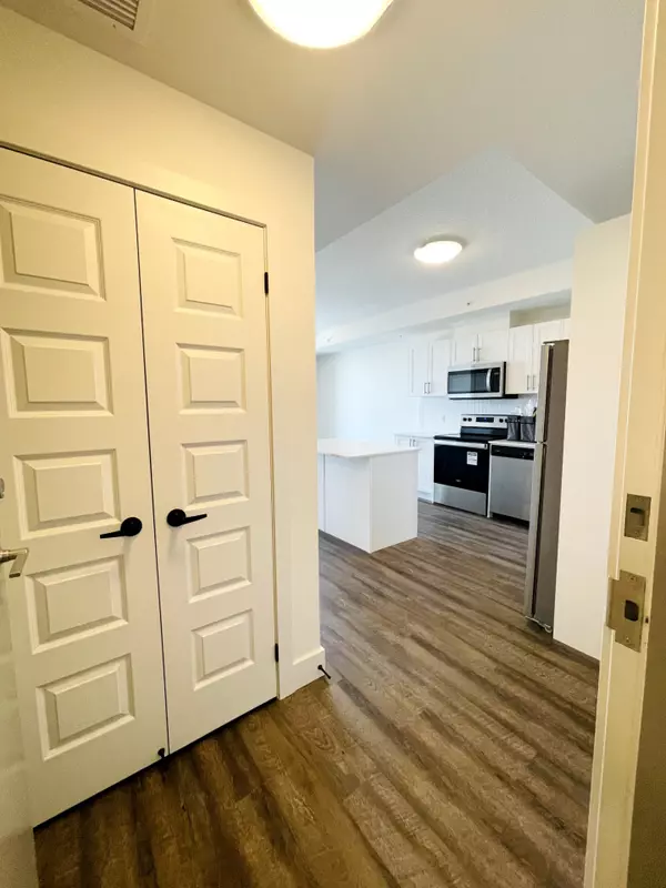 Waterloo, ON N2J 0G3,107 Roger ST #507